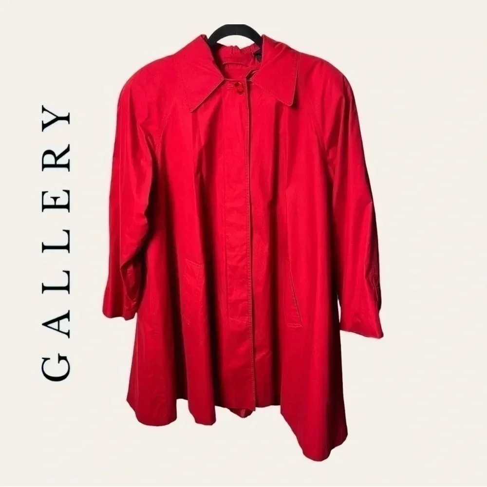 2199. Vintage GALLERY SWAGGER COAT RED IN COLOR SIZE 10 UNIQUE HIDDEN BUTTON